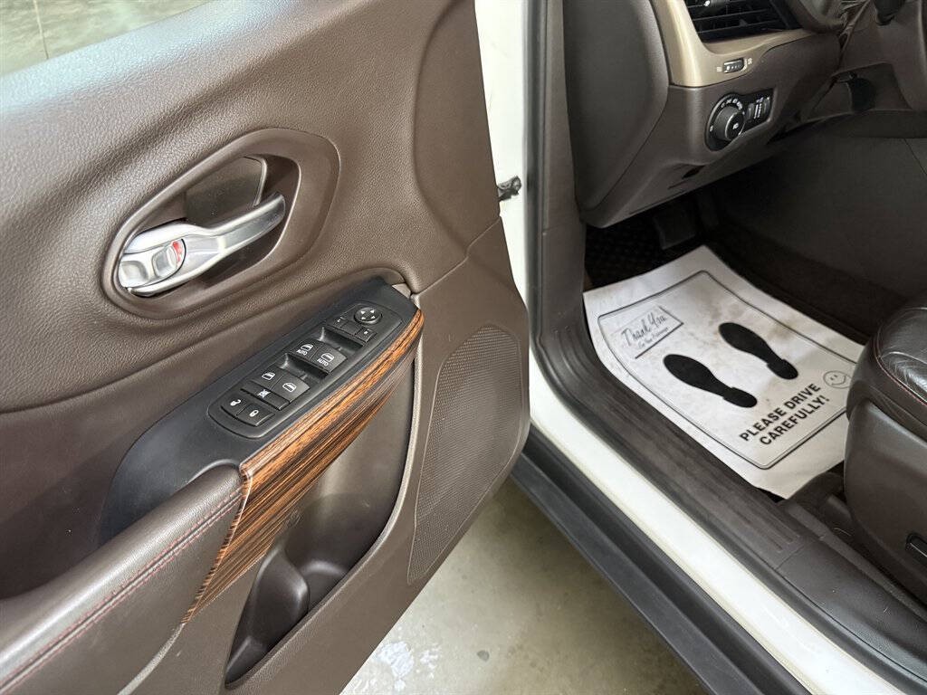 2016 Jeep Cherokee Image 20