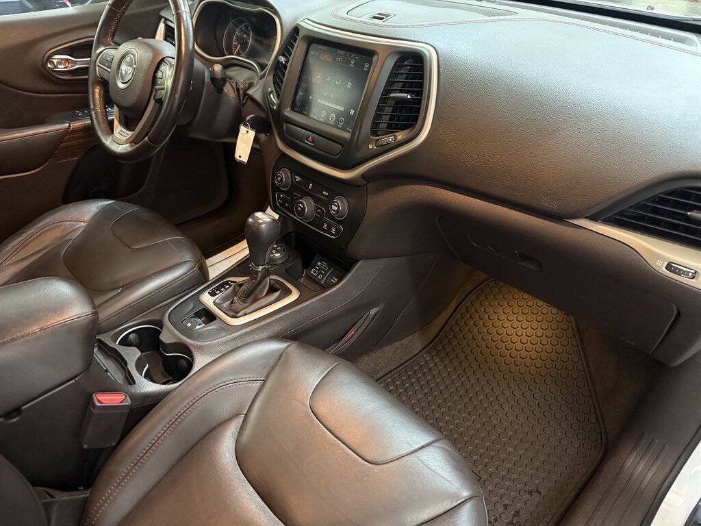 2016 Jeep Cherokee Image 25