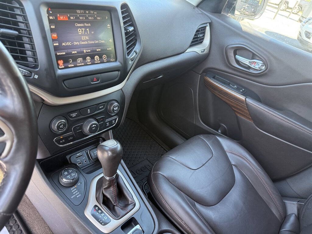 2016 Jeep Cherokee Image 45