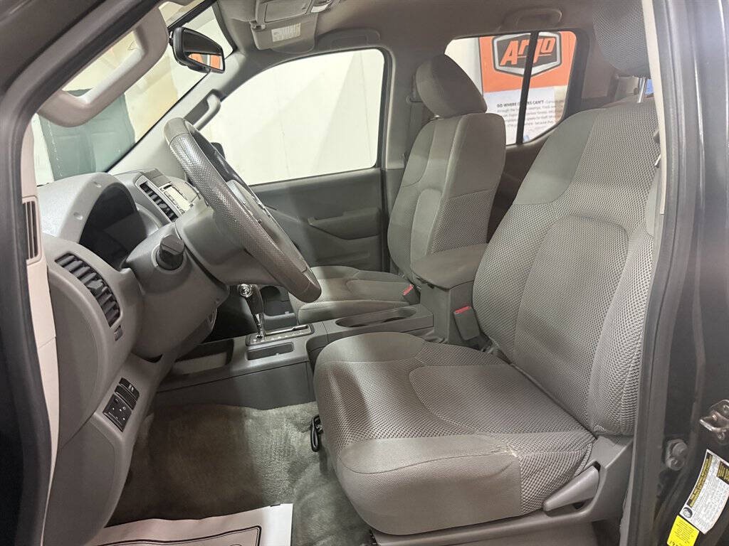 2016 Nissan Frontier Image 7