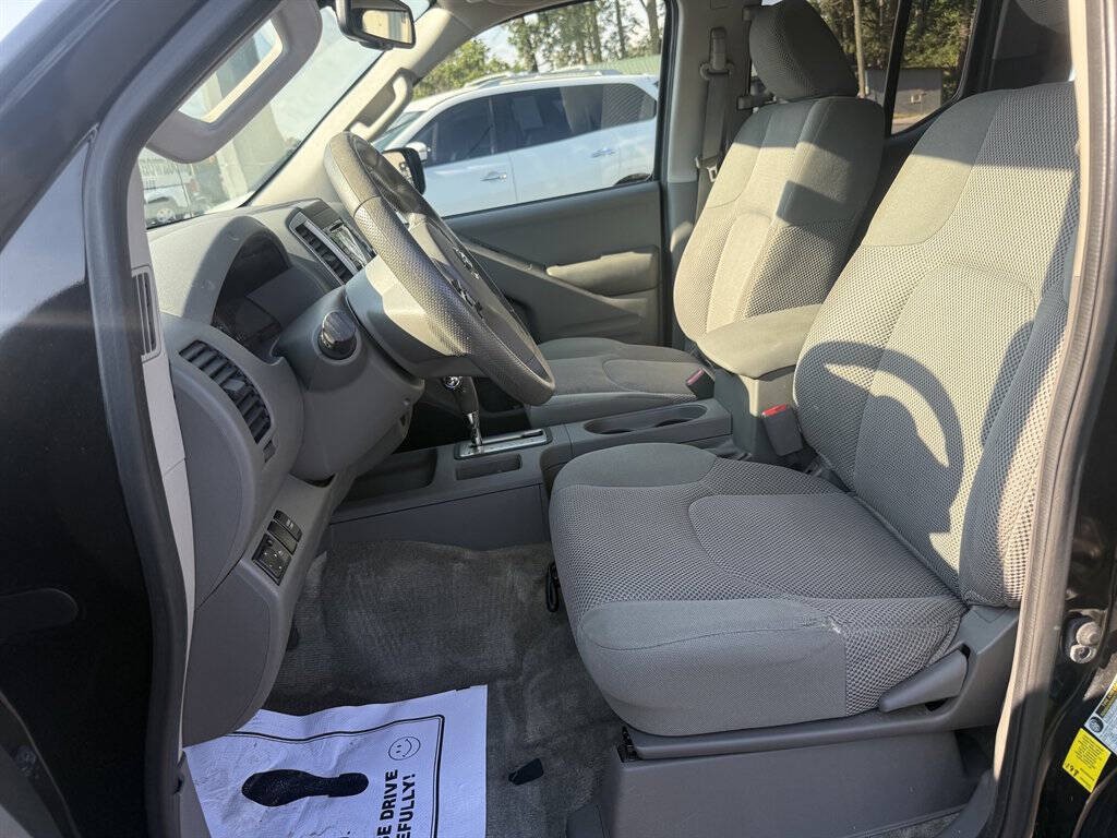 2016 Nissan Frontier Image 23