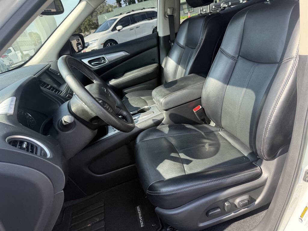 2020 Nissan Pathfinder Image 31
