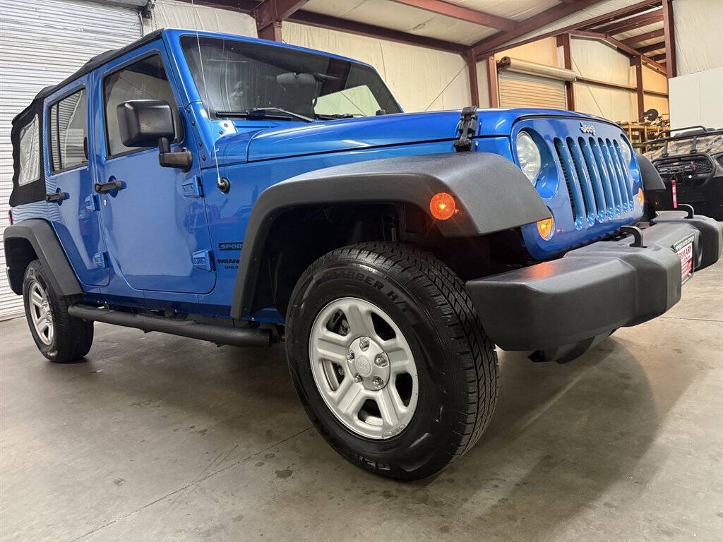 2015 Jeep Wrangler Unlimited Image 2
