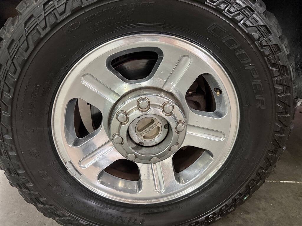 2005 Ford F-250 Image 13
