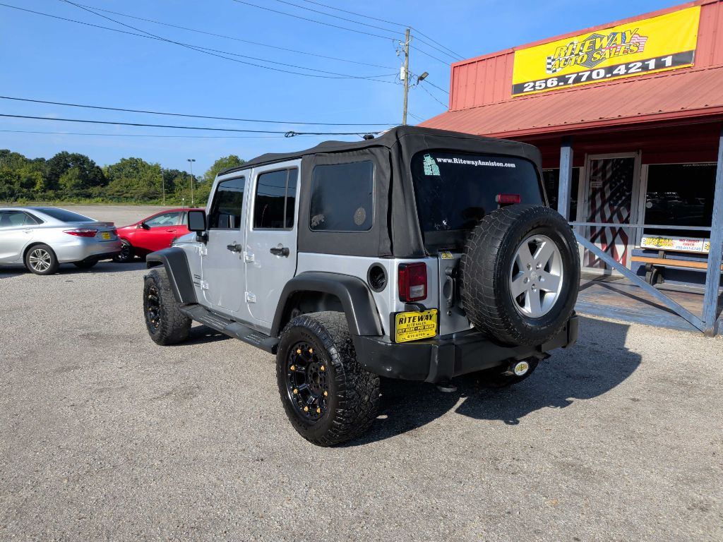 2012 Jeep Wrangler Unlimited Image 8