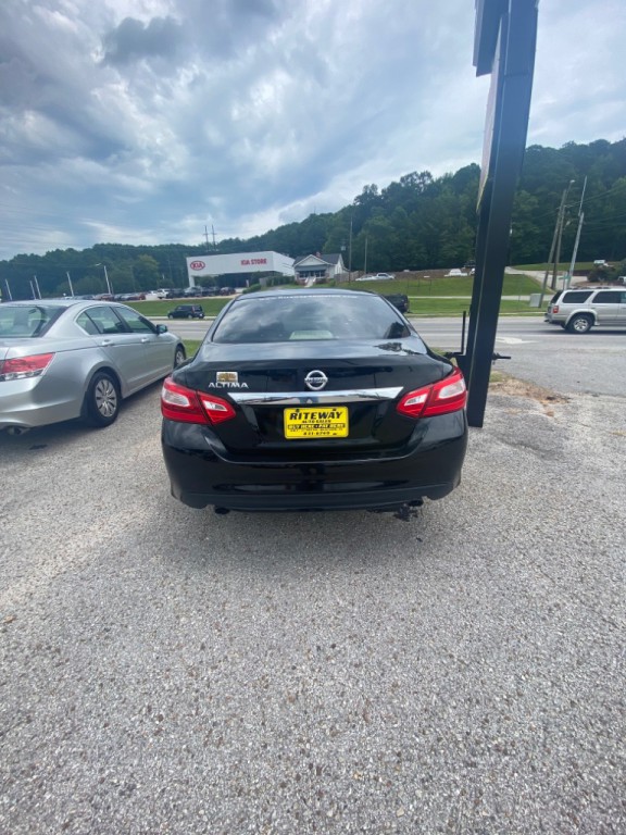 2016 Nissan Altima Image 3