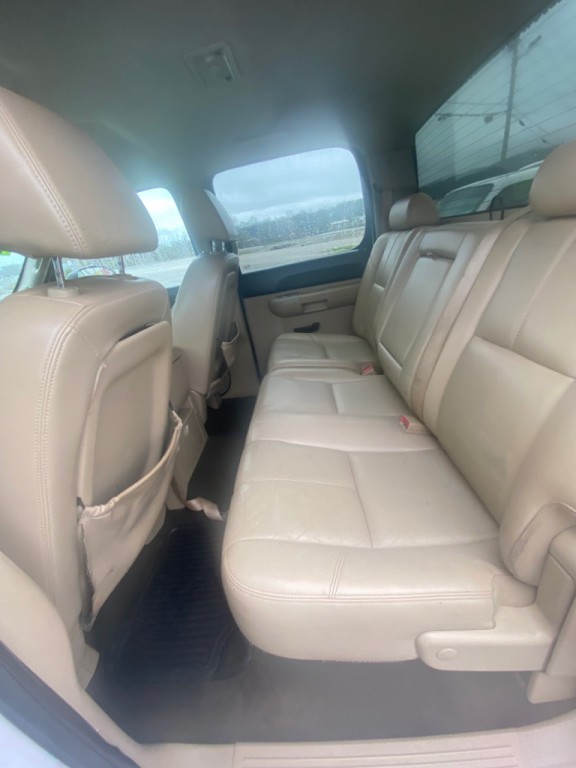 2008 GMC Sierra Image 8