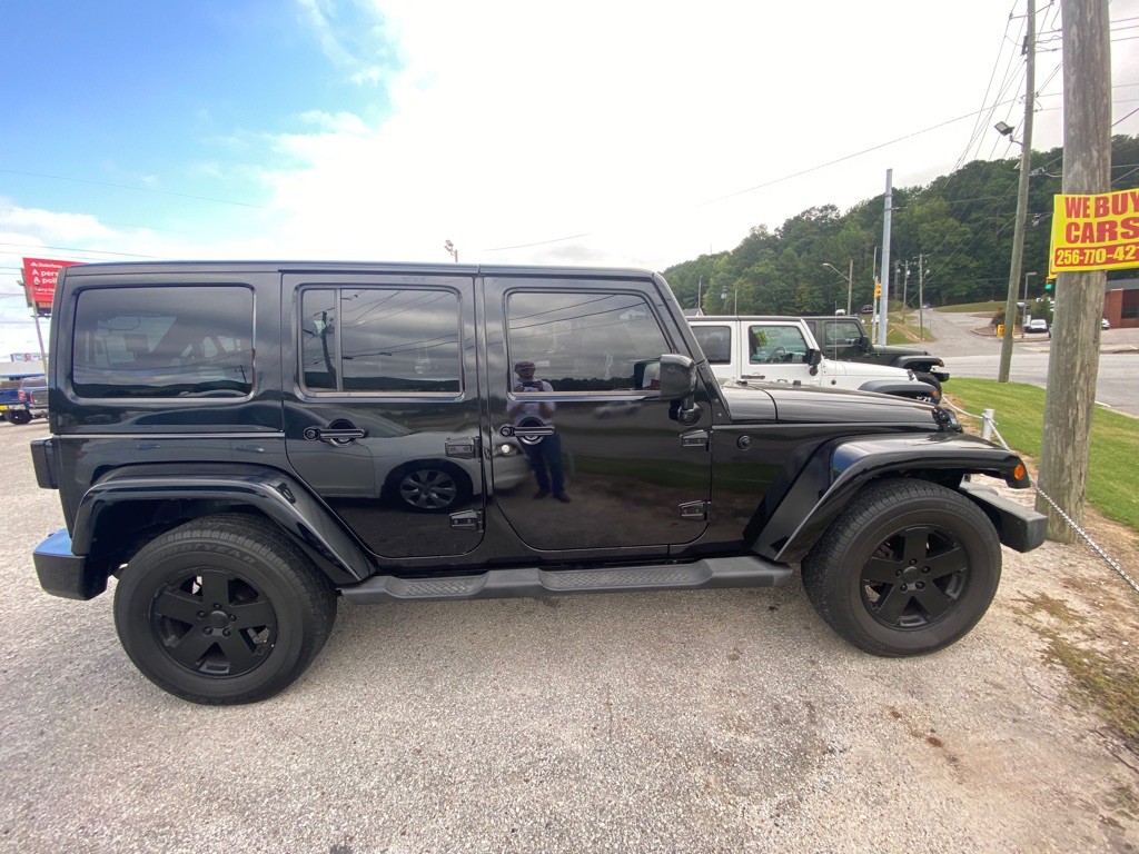 2011 Jeep Wrangler Unlimited Image 3