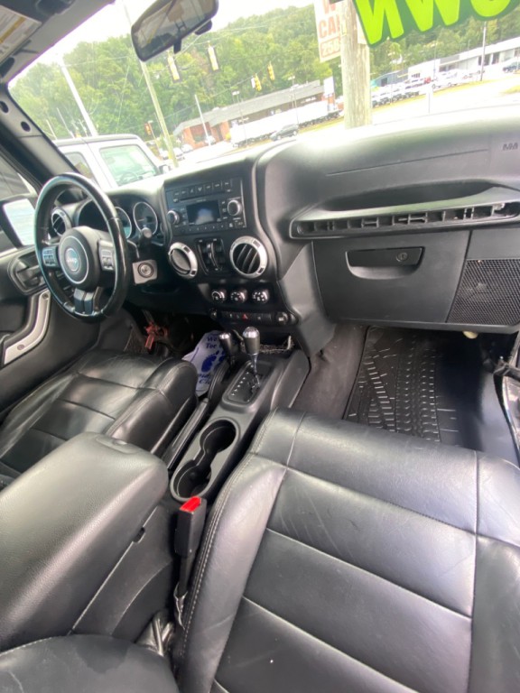 2011 Jeep Wrangler Unlimited Image 6