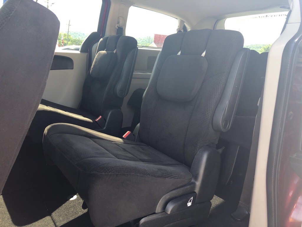 2014 Dodge Grand Caravan Image 2