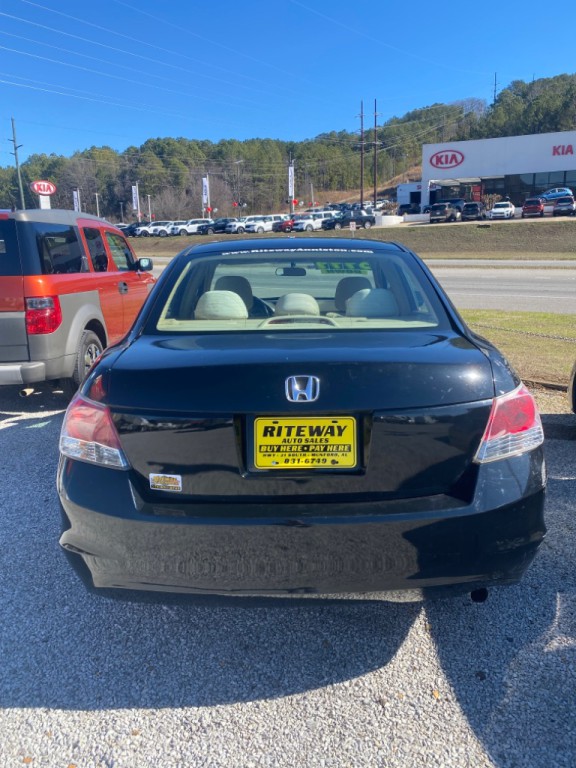 2009 Honda Accord Image 2