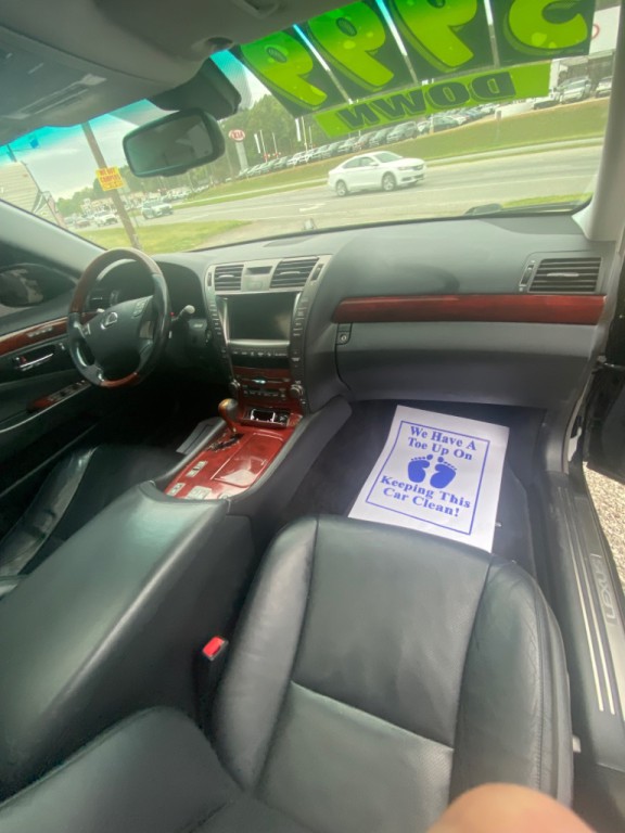 2007 Lexus LS Image 6