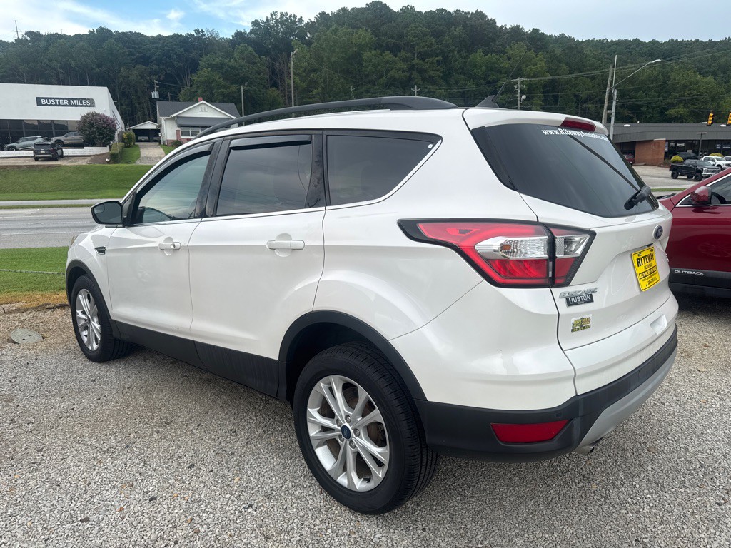 2018 Ford Escape Image 2