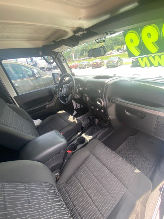2011 Jeep Wrangler Image 6
