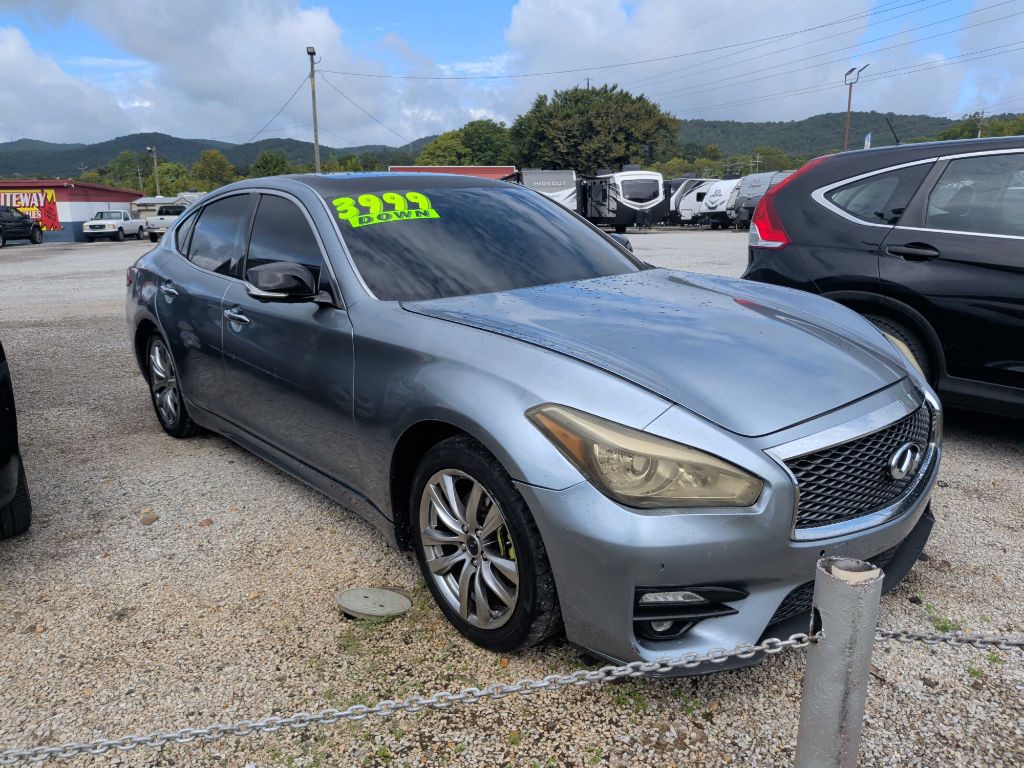 2018 INFINITI Q70 Image 3