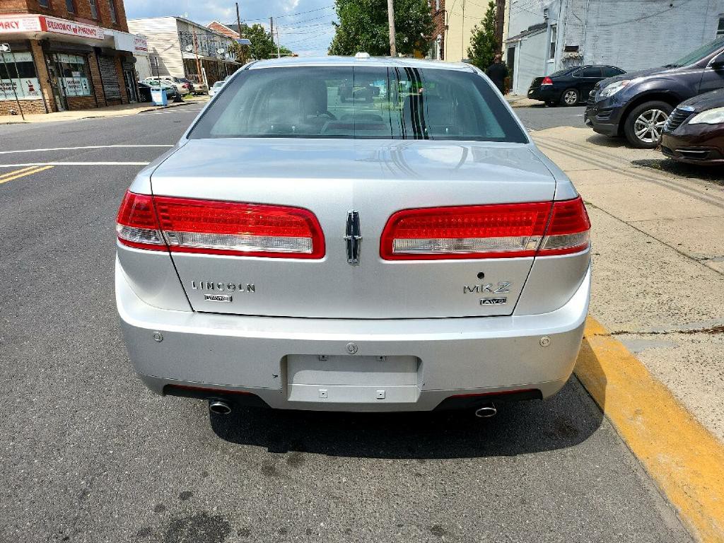 2012 Lincoln MKZ Image 4