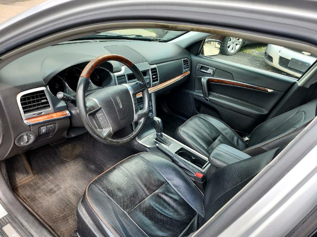 2012 Lincoln MKZ Image 9