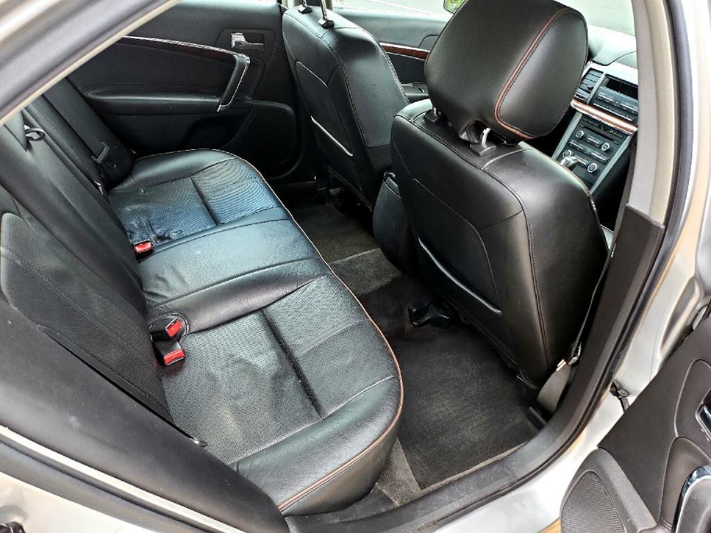 2012 Lincoln MKZ Image 13