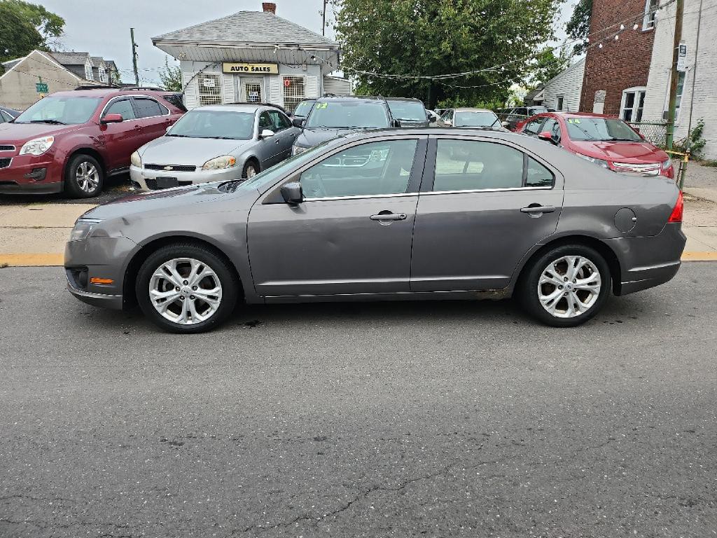 2012 Ford Fusion Image 2