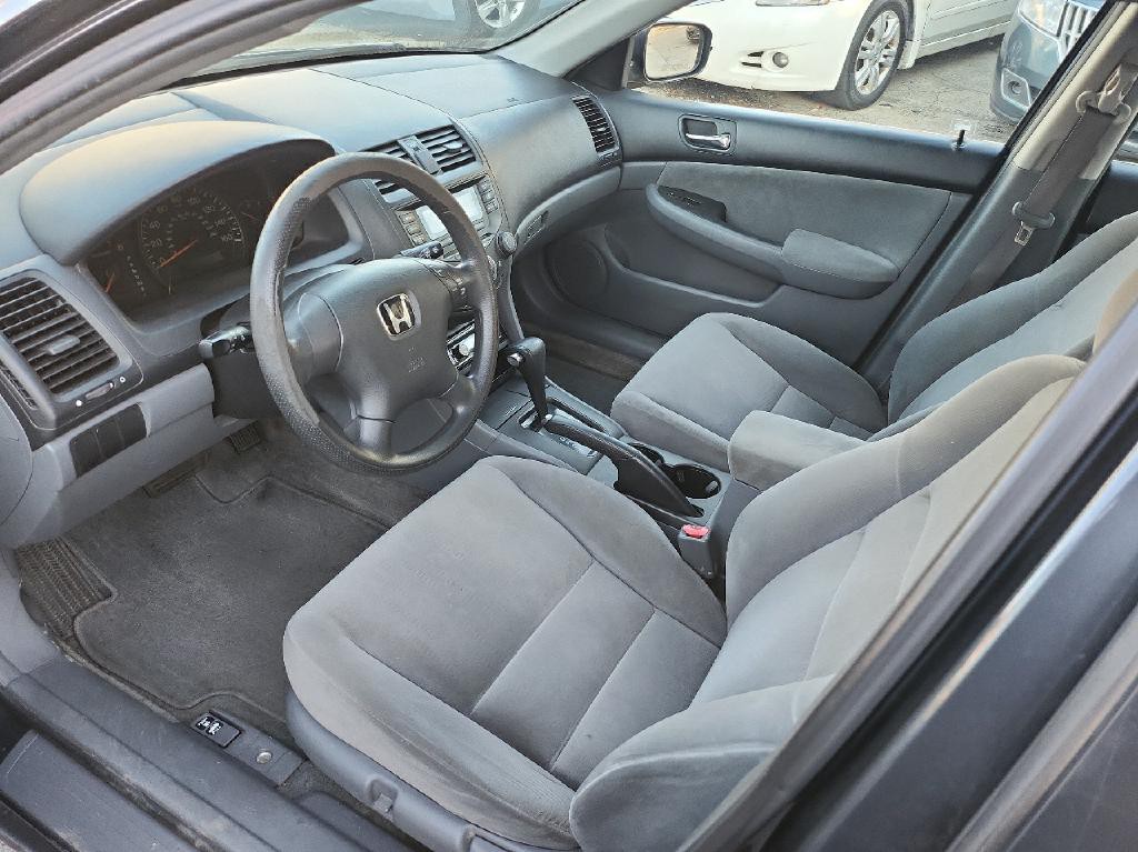 2005 Honda Accord Image 9
