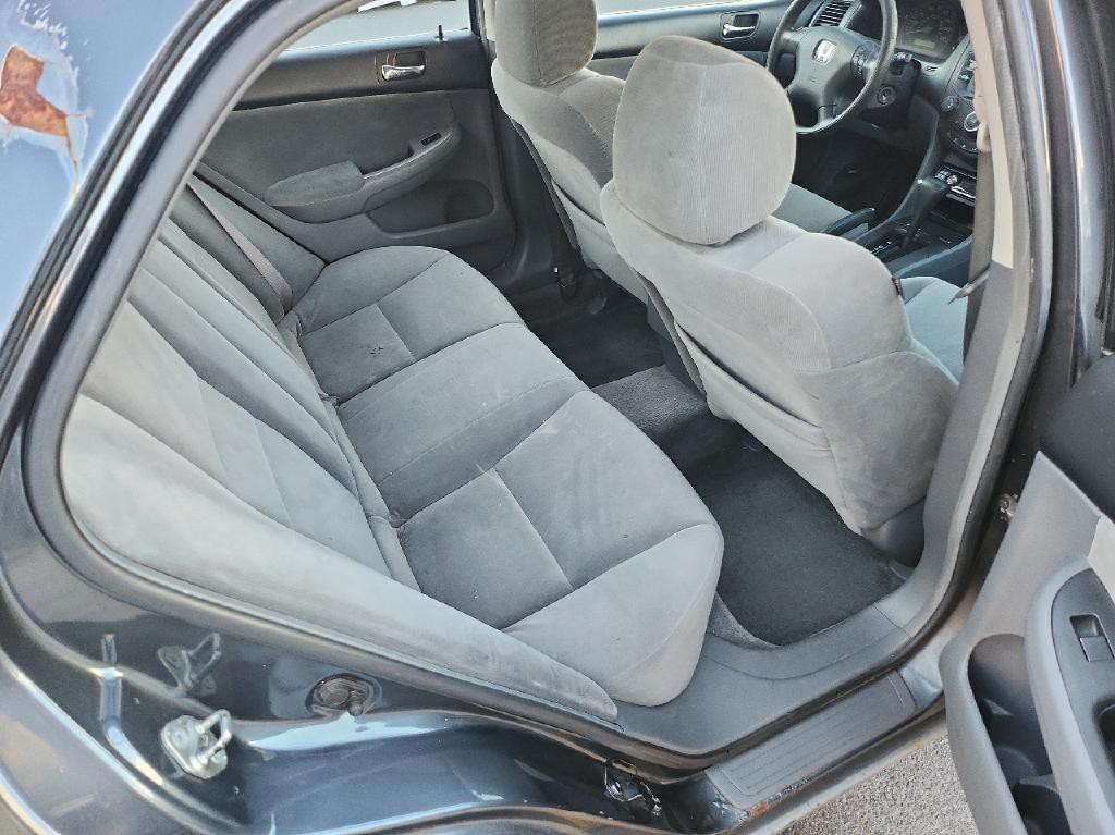 2005 Honda Accord Image 13