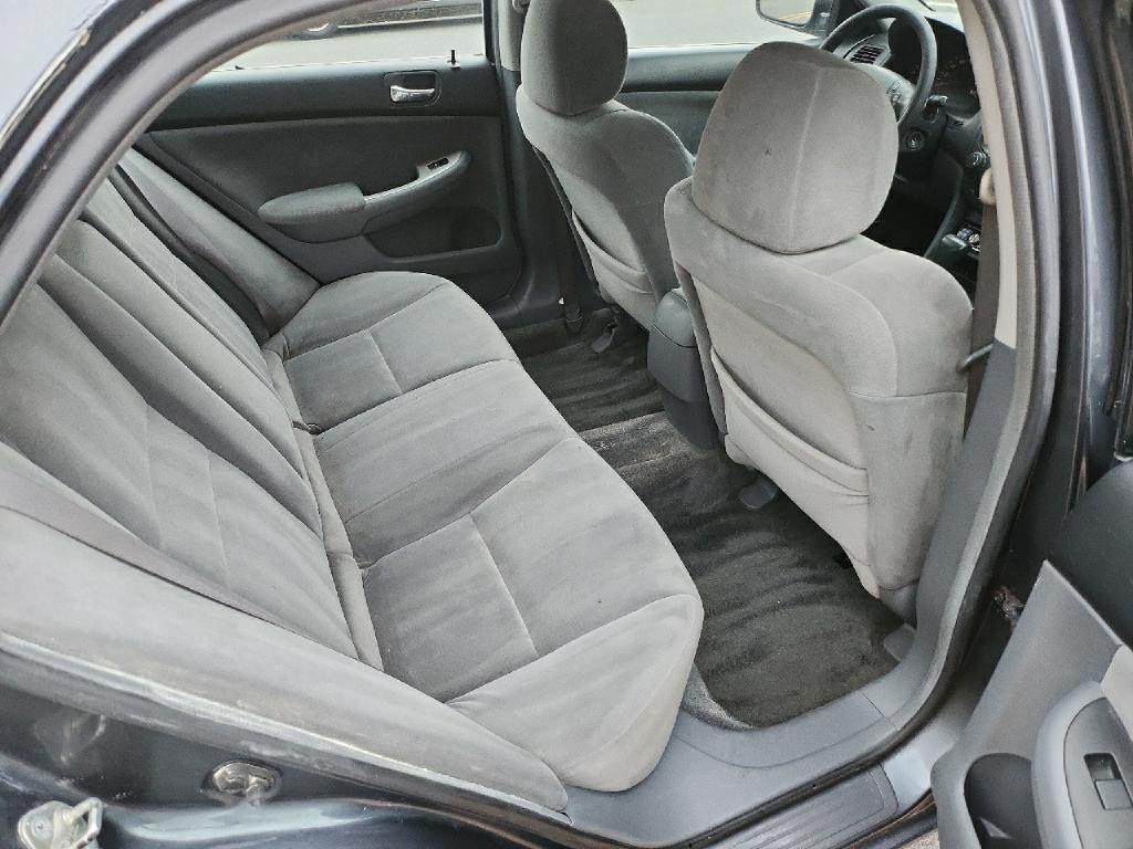 2005 Honda Accord Image 13