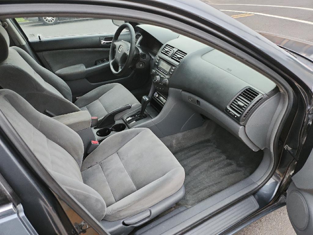 2005 Honda Accord Image 15