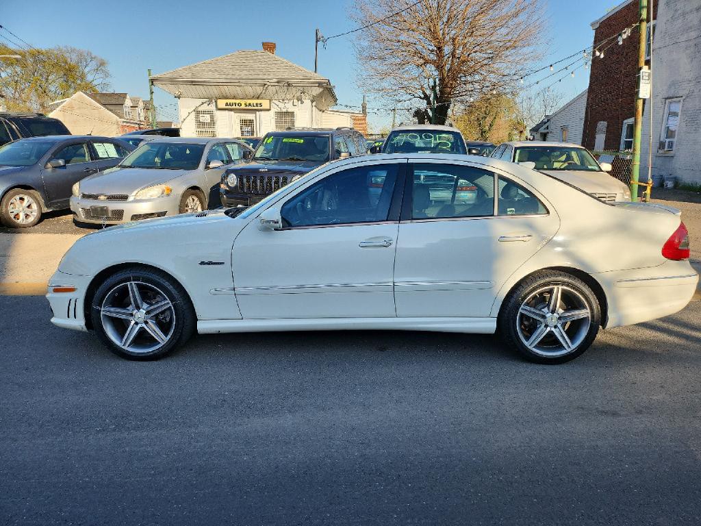2008 Mercedes-Benz E-Class Image 2