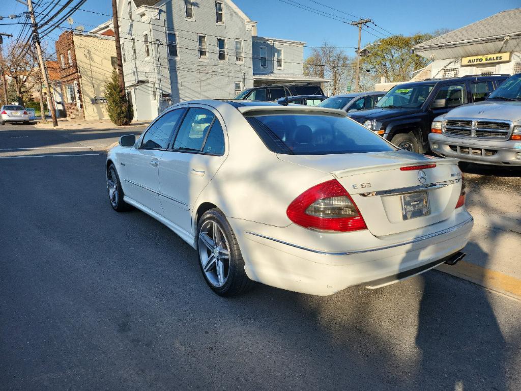 2008 Mercedes-Benz E-Class Image 3