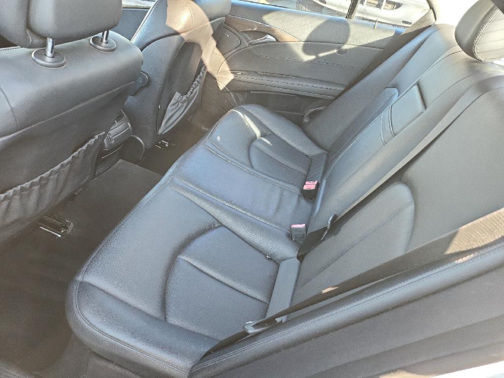 2008 Mercedes-Benz E-Class Image 11