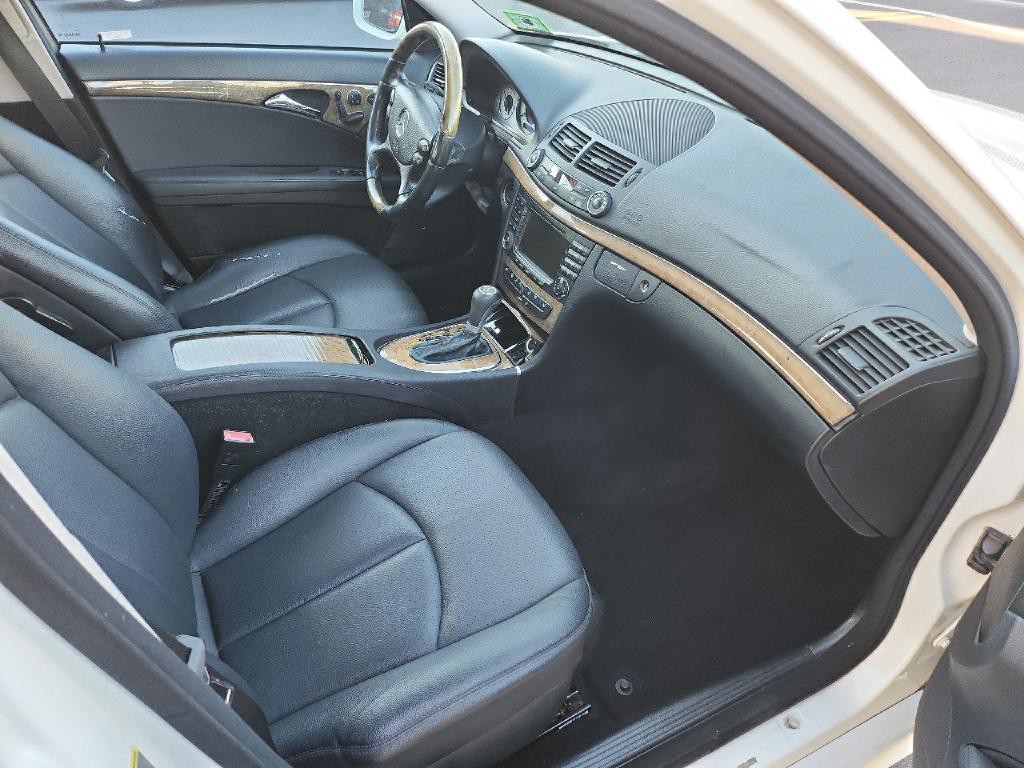 2008 Mercedes-Benz E-Class Image 15
