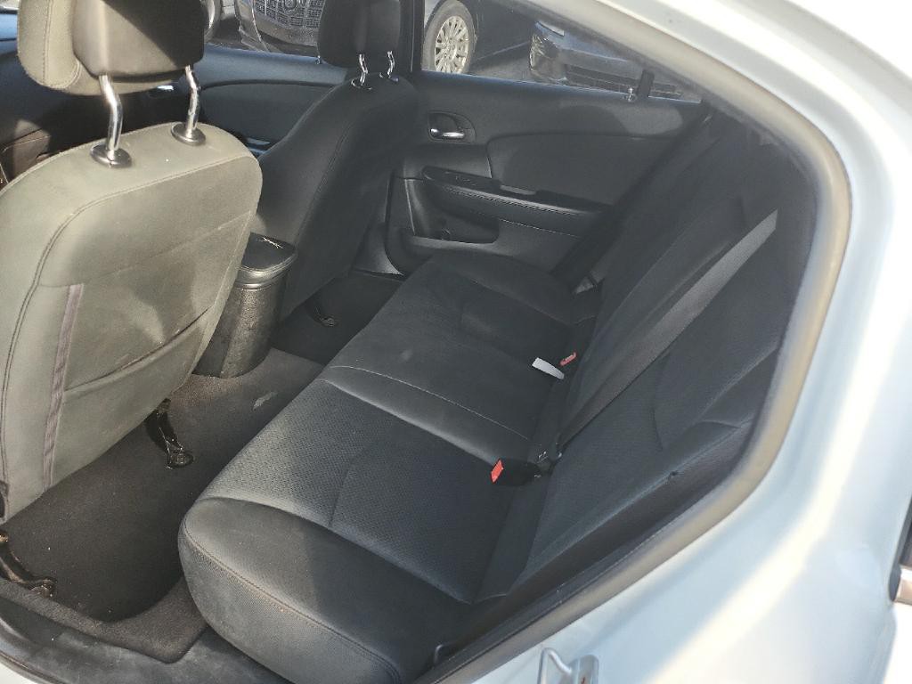 2012 Chrysler 200 Image 12