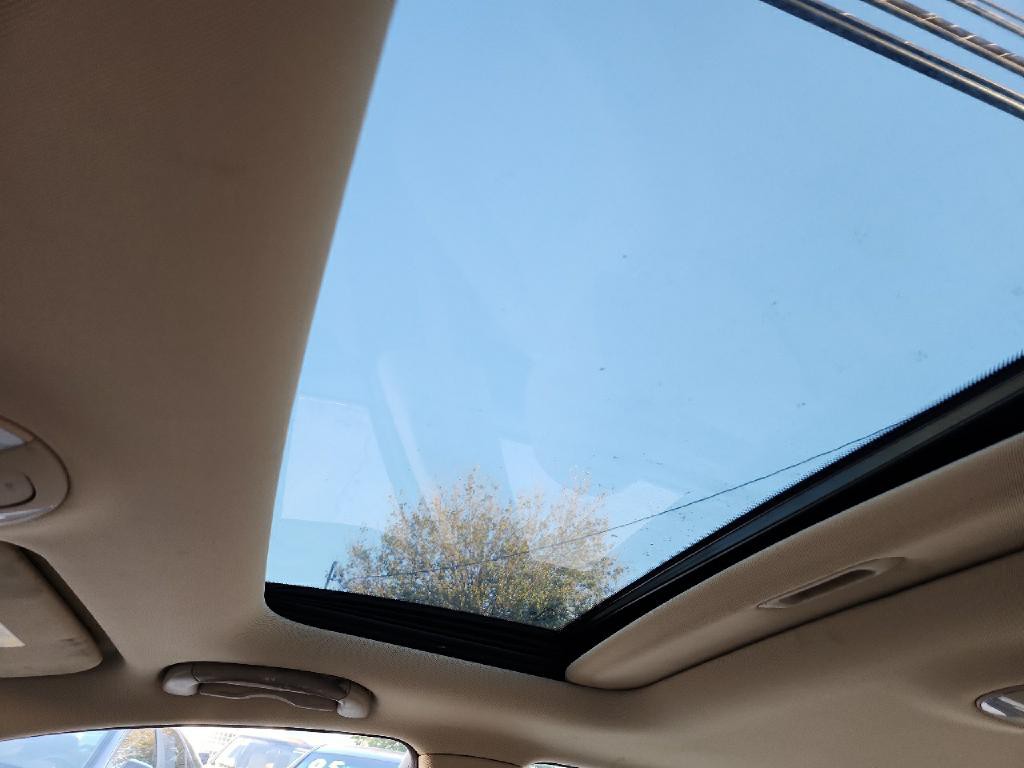 2011 Hyundai Genesis Image 24