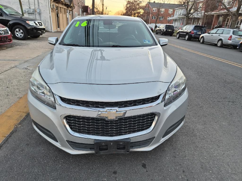 2016 Chevrolet Malibu Image 8