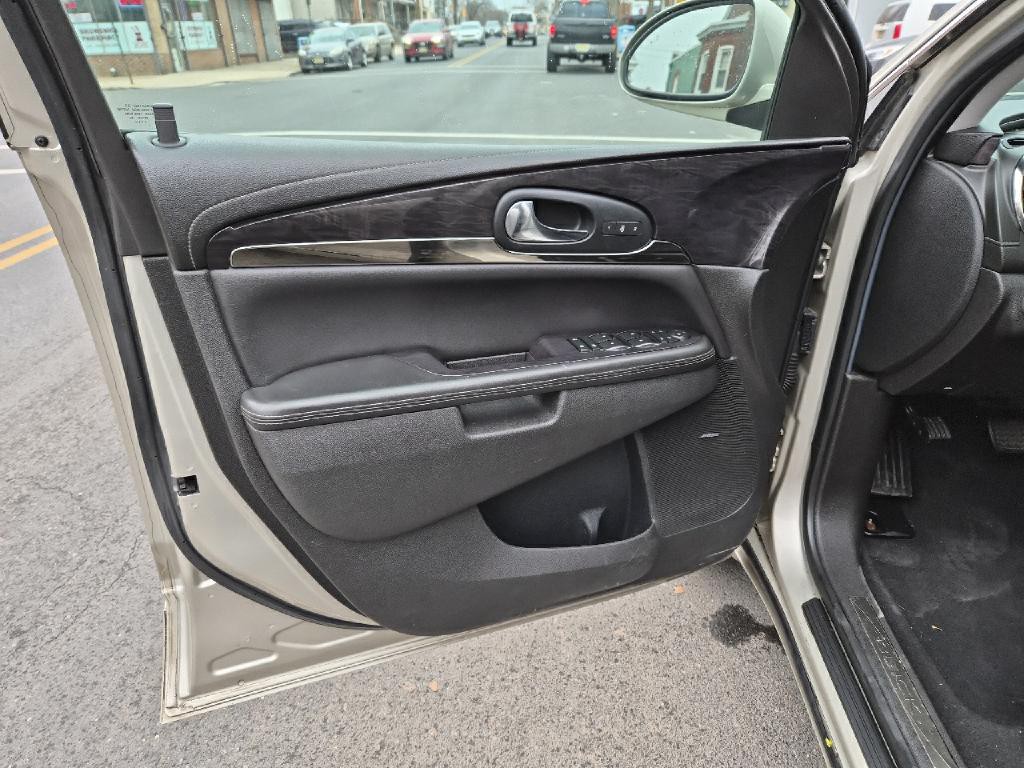 2015 Buick Enclave Image 10