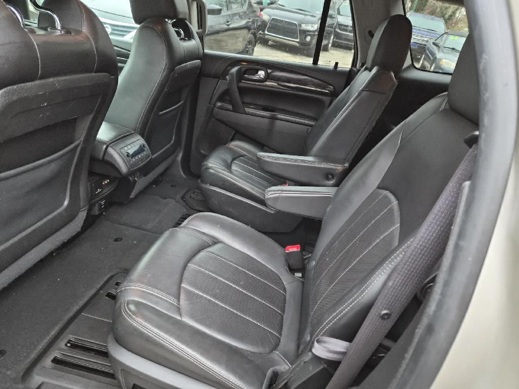 2015 Buick Enclave Image 11