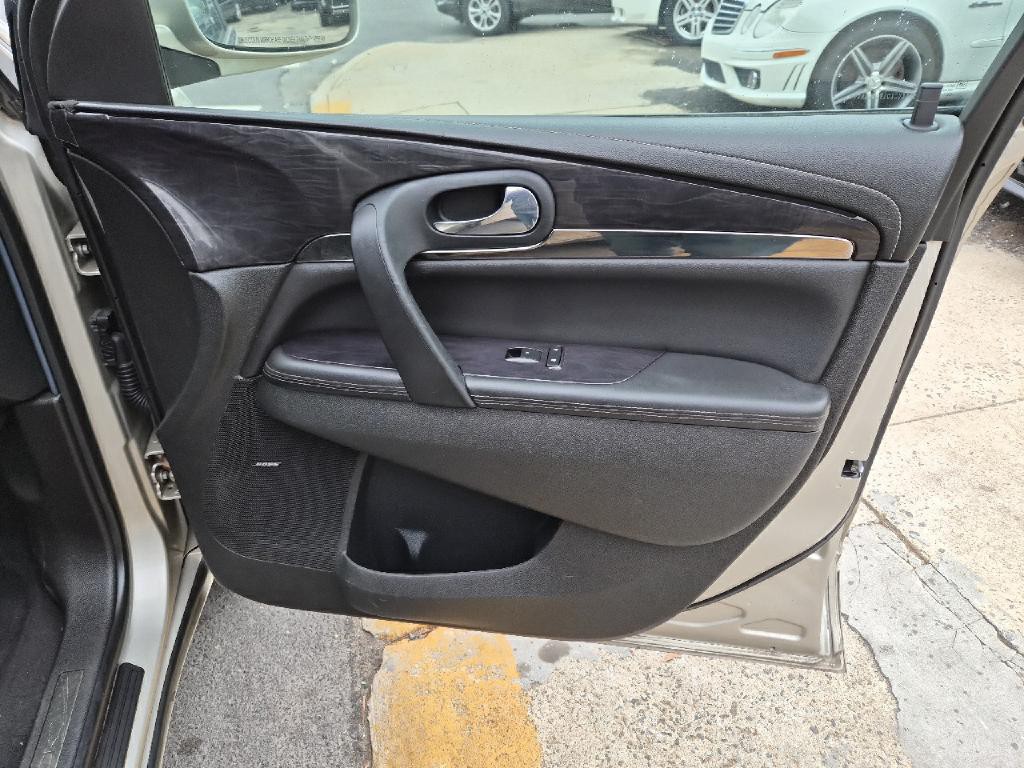 2015 Buick Enclave Image 18