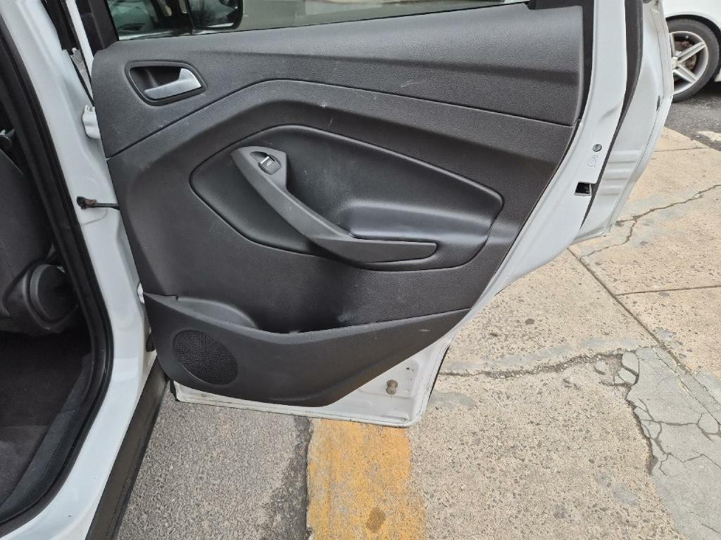 2019 Ford Escape Image 16