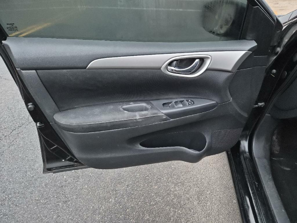 2015 Nissan Sentra Image 10