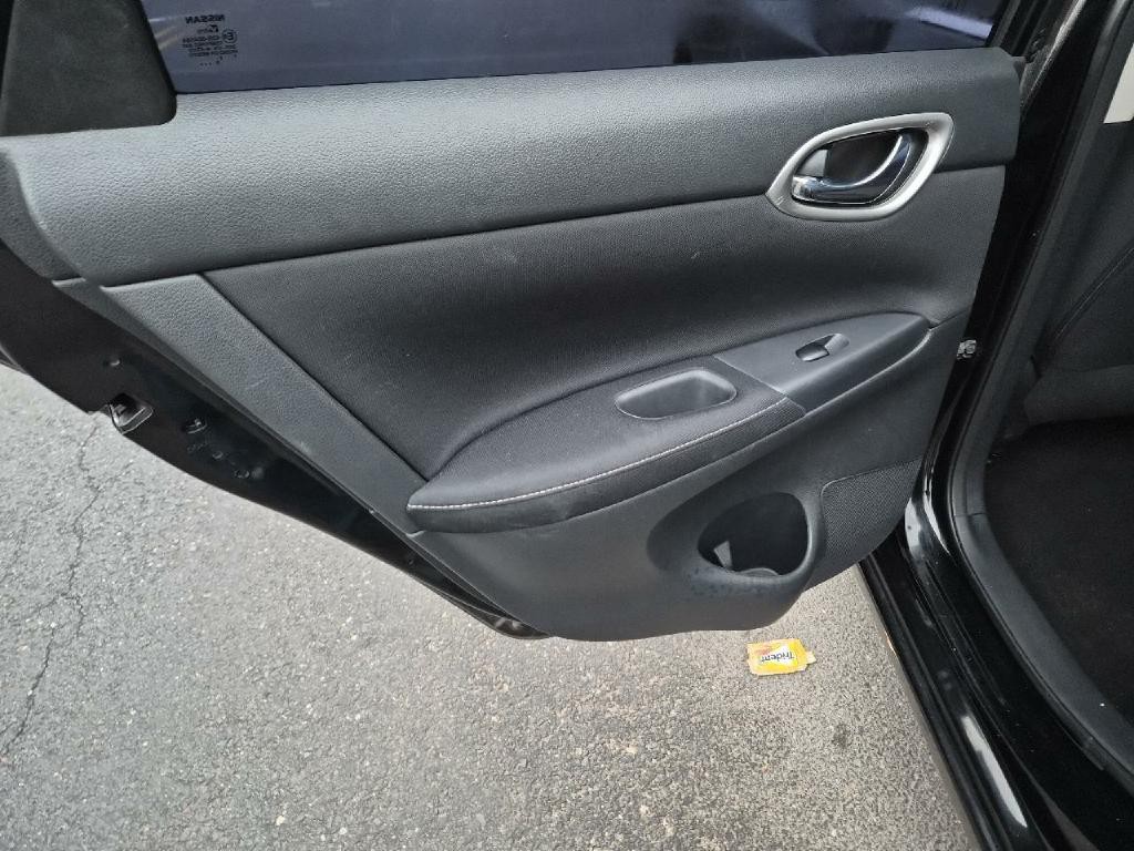 2015 Nissan Sentra Image 12