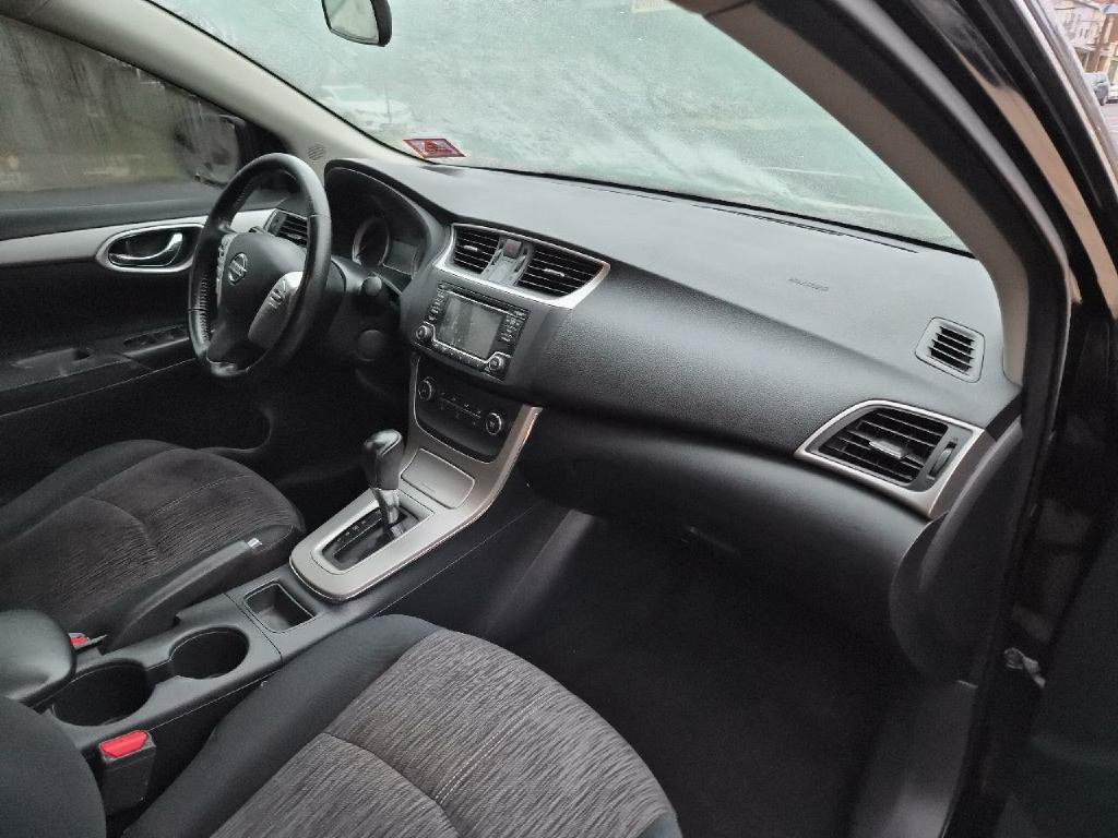 2015 Nissan Sentra Image 16