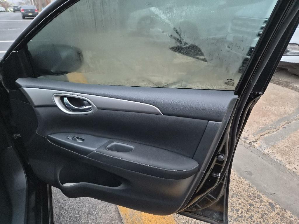 2015 Nissan Sentra Image 17