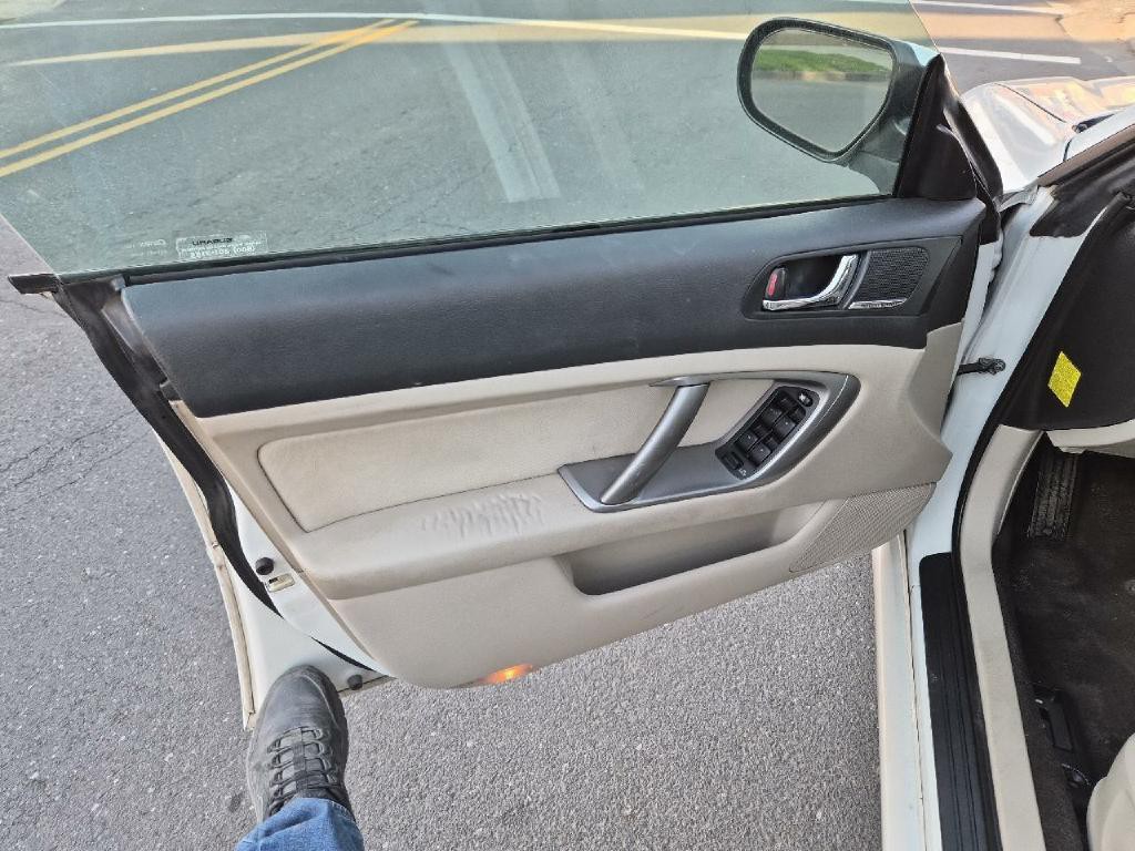 2009 Subaru Legacy Image 10