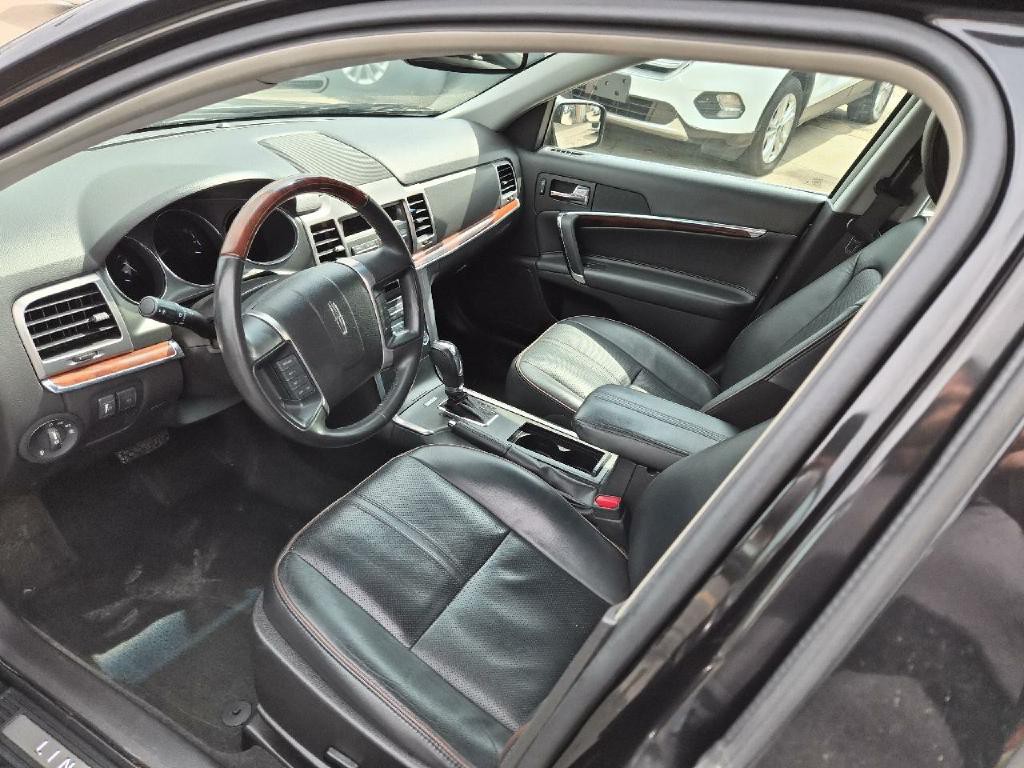 2012 Lincoln MKZ Image 10