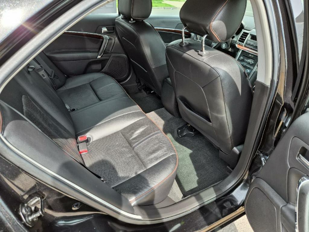 2012 Lincoln MKZ Image 14