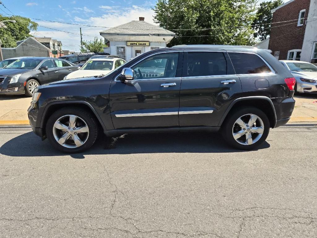 2012 Jeep Grand Cherokee Image 2