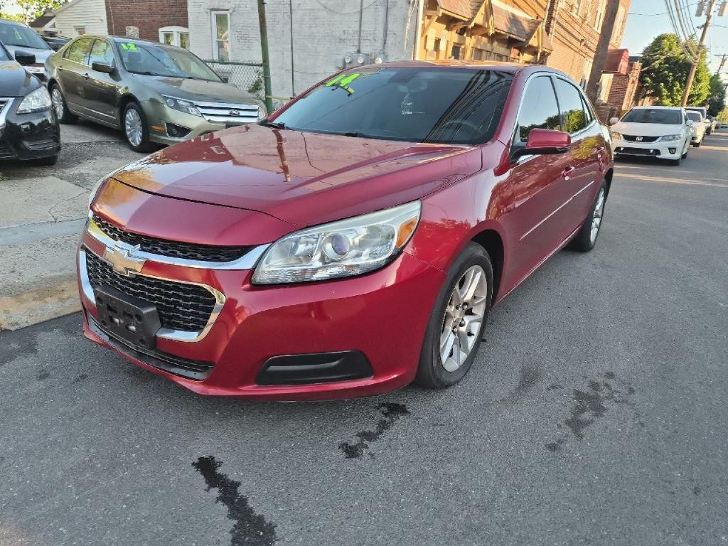 2014 Chevrolet Malibu Image 2