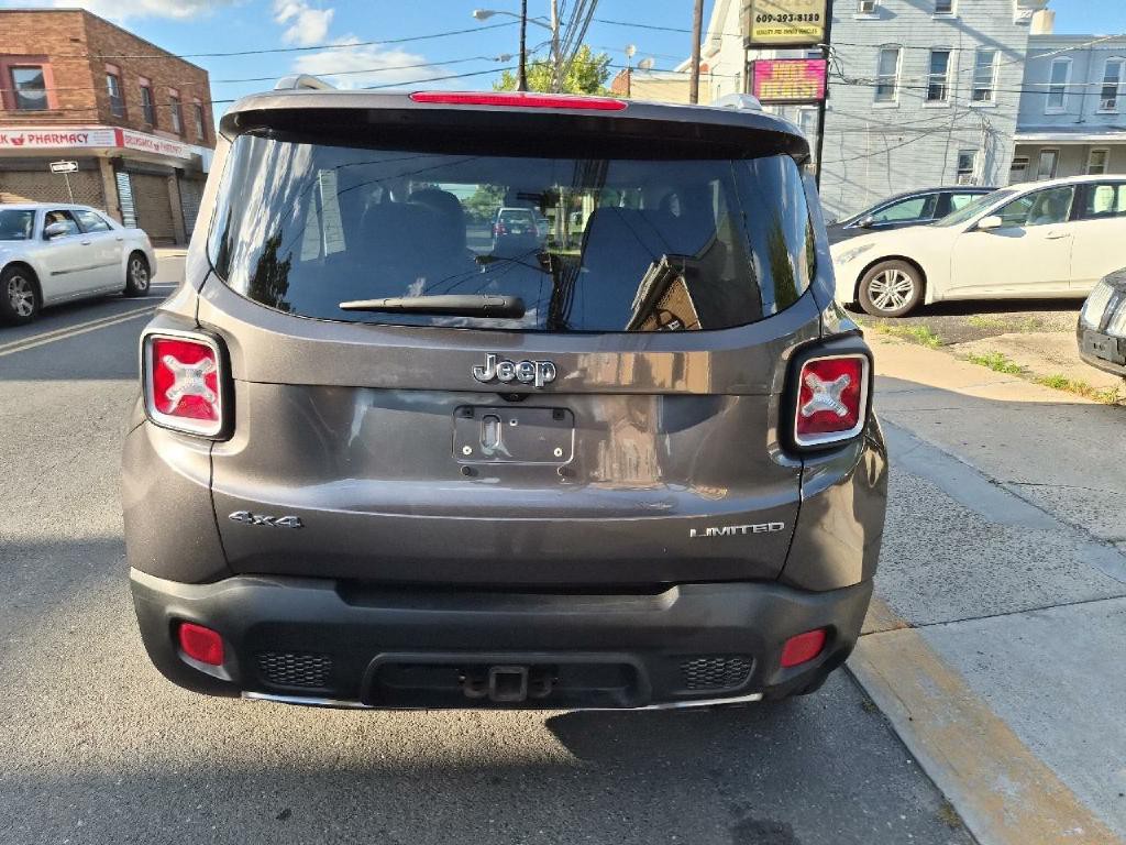 2016 Jeep Renegade Image 4