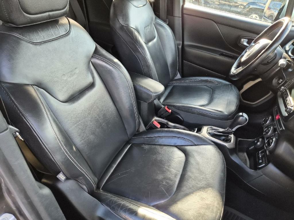 2016 Jeep Renegade Image 17