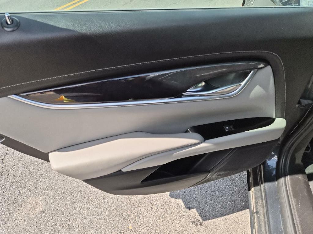 2016 Cadillac XTS Image 12
